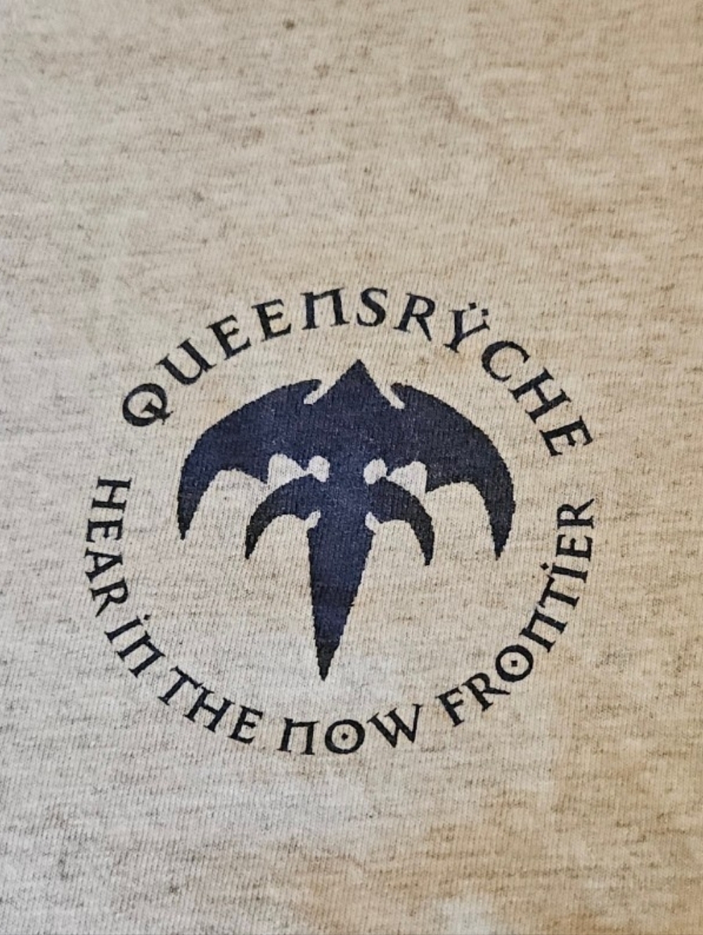 🎸1997 QUEENSRŸCHE ETREMELY RARE VINTAGE EMI PROMO Shirt for the Band 🎸
